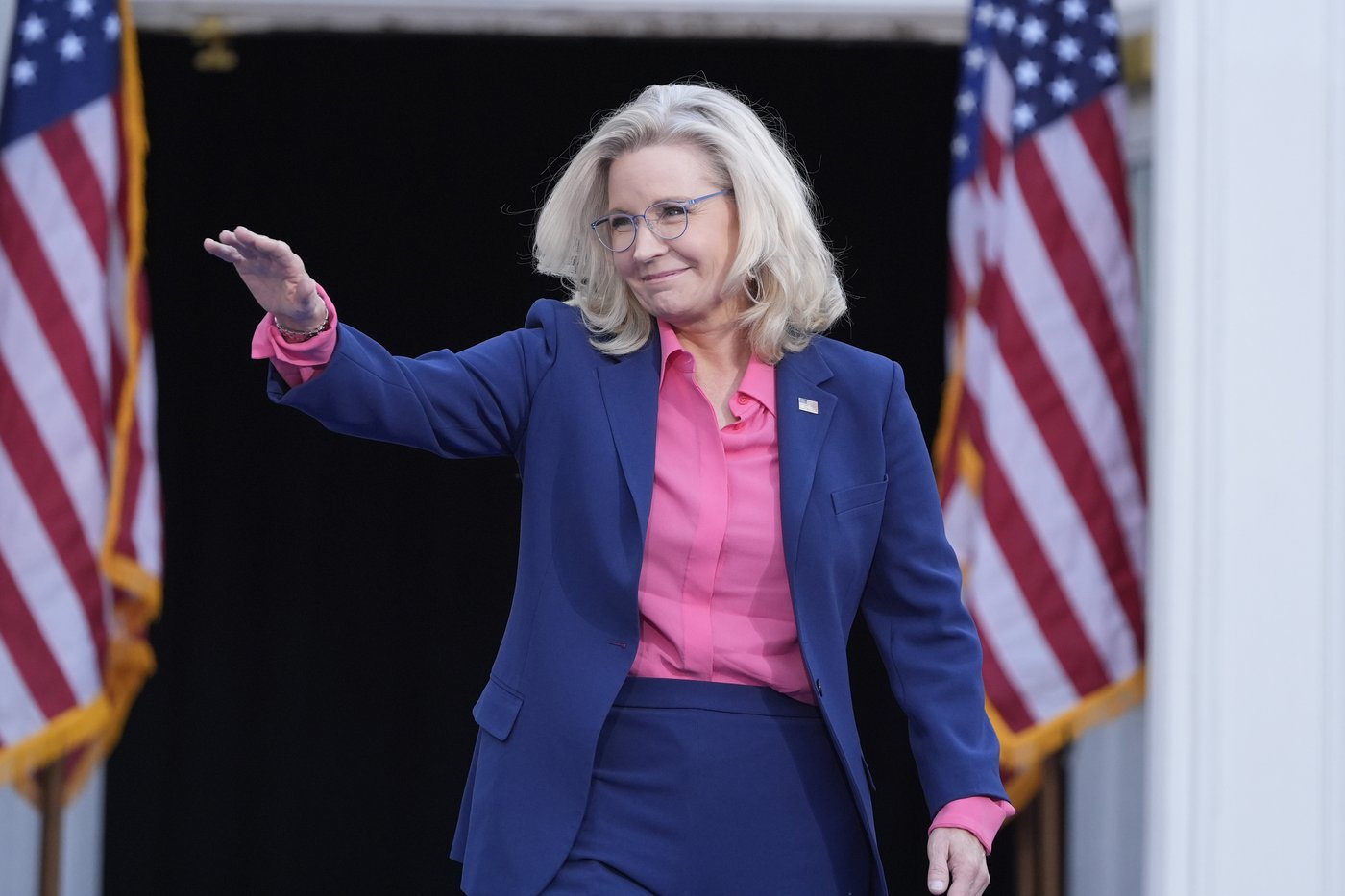 Harris campaigns with Liz Cheney at the GOP's birthplace while Trump rallies in Michigan | iNFOnews.ca Harris campaigns with Liz Cheney at the GOP's birthplace while Trump rallies in Michigan | iNFOnews.ca