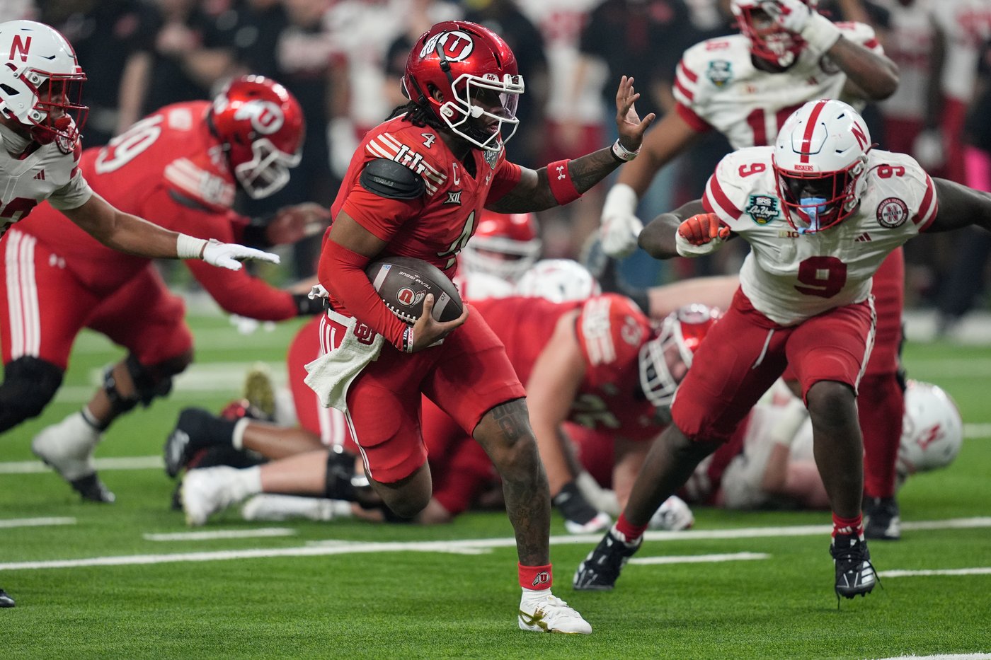 It's a good time to be Anthony Smith. Two players with that name make AP's all-bowl team | iNFOnews.ca It's a good time to be Anthony Smith. Two players with that name make AP's all-bowl team | iNFOnews.ca
