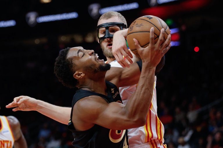 Onyeka Okongwu has 29 points and 12 rebounds as Hawks beat Cavs 114-111 to snap skid | iNFOnews.ca