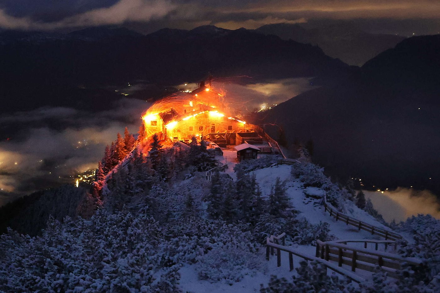 A fire devastates the Eagle's Nest retreat built for Hitler in Germany. A suspect is detained | iNFOnews.ca