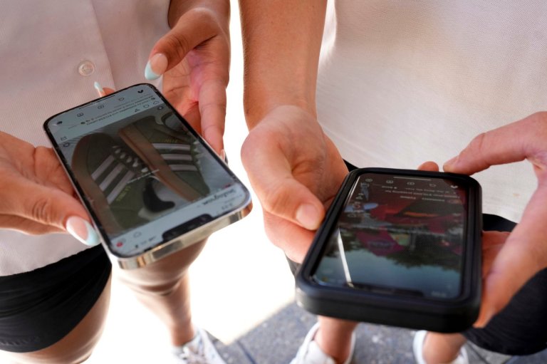 Experts urge parents to prepare kids for possible livestreamed execution | iNFOnews.ca