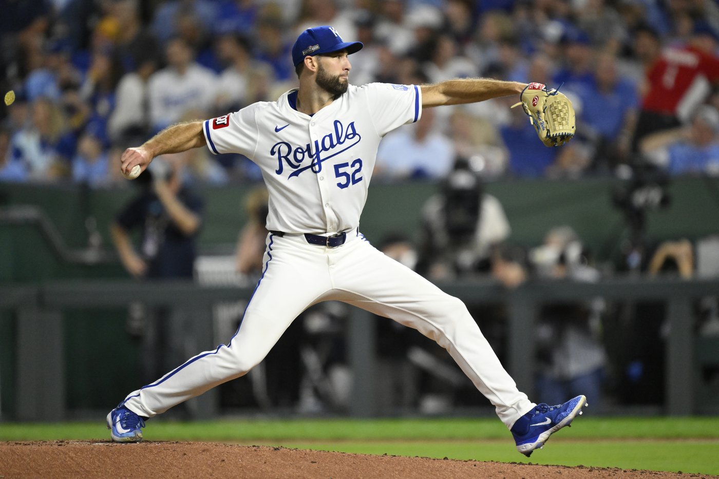 Royals sign RHP Michael Wacha to 3-year, $51 million deal with option for 2028, AP source says | iNFOnews.ca