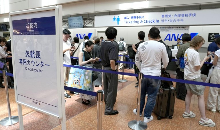 Tropical storm hits Tokyo area, leaving thousands without power before moving west | iNFOnews.ca
