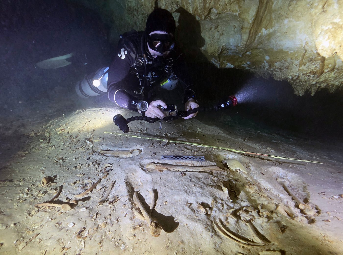 A prehistoric skeleton found deep in a flooded Mexican cave was likely placed there in a ritual | iNFOnews.ca