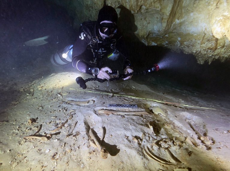 A prehistoric skeleton found deep in a flooded Mexican cave was likely placed there in a ritual | iNFOnews.ca