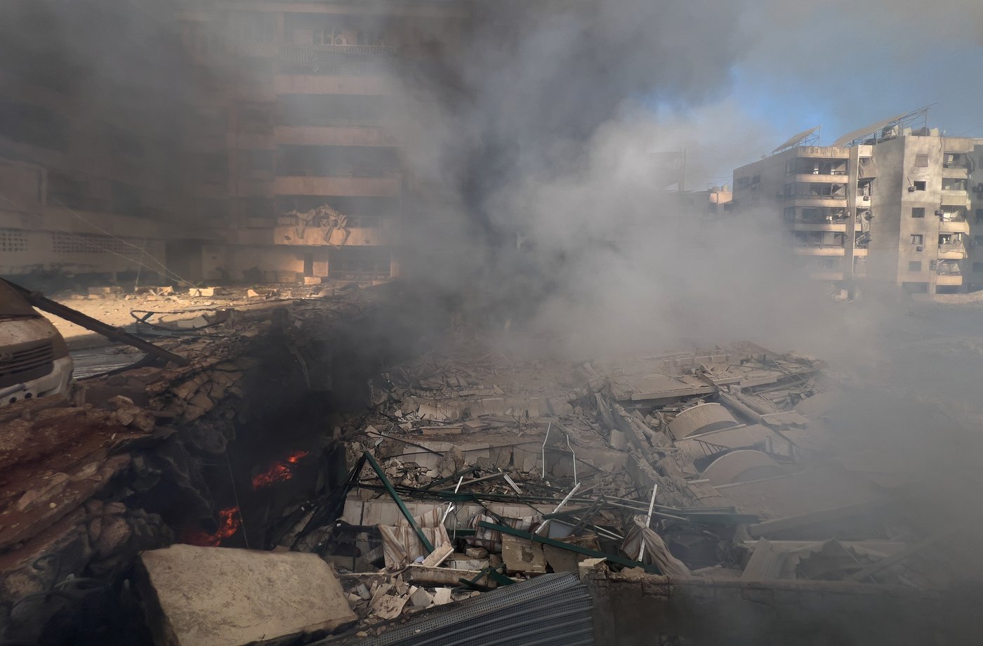 Iranian drones hit the US Embassy in Saudi Arabia, while hundreds are reported dead in Iran | iNFOnews.ca