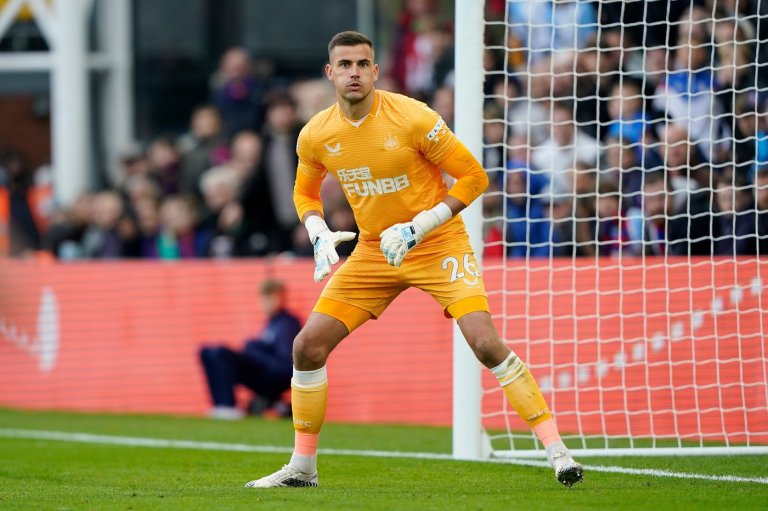 Manchester United lands Wales goalkeeper Karl Darlow on a deal through 2028 | iNFOnews.ca