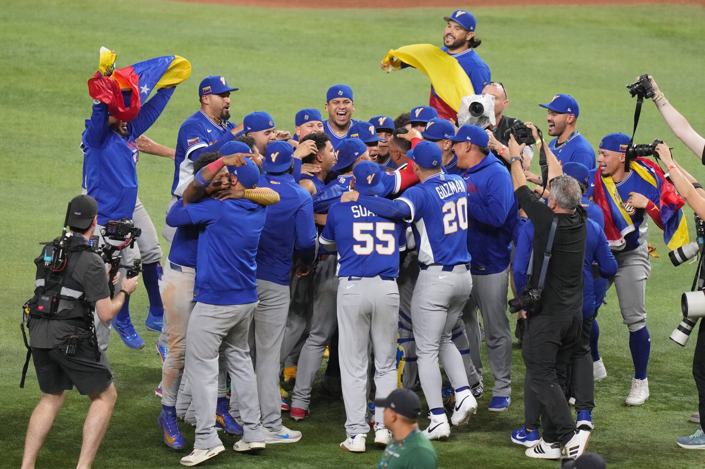 Venezuela beats US 3-2 on Suárez’s 9th-inning double to win first World Baseball Classic title | iNFOnews.ca