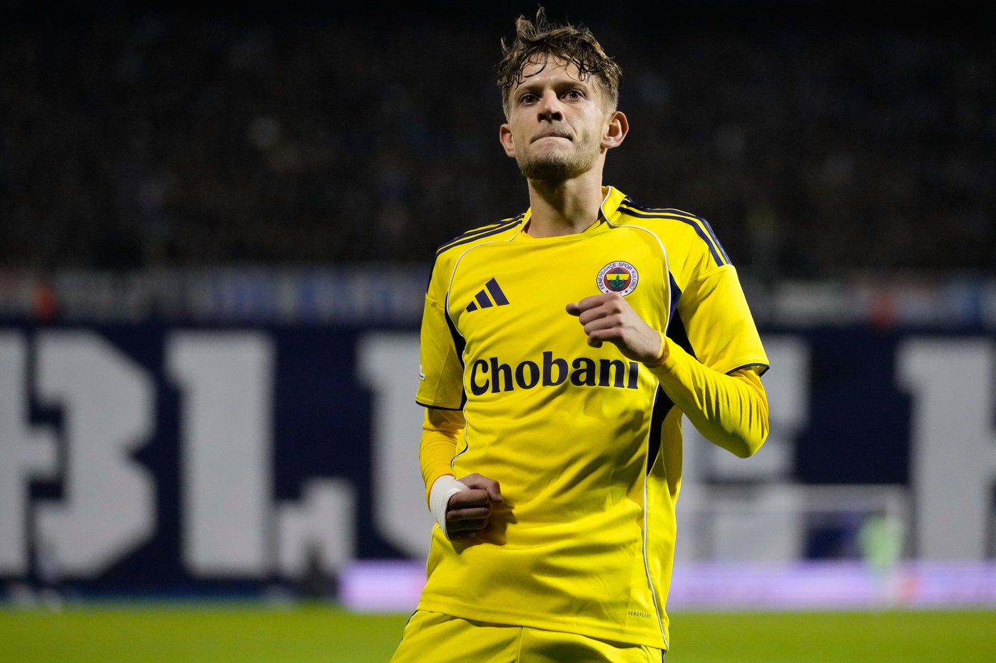 Marseille signs Netherlands midfielder Timber from Feyenoord. Rennes adds Szymanski from Fenerbahce | iNFOnews.ca