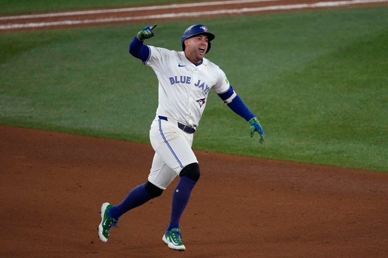 Springer's homer sends Blue Jays into World Series with 4-3 win over Mariners in Game 7 of ALCS | iNFOnews.ca