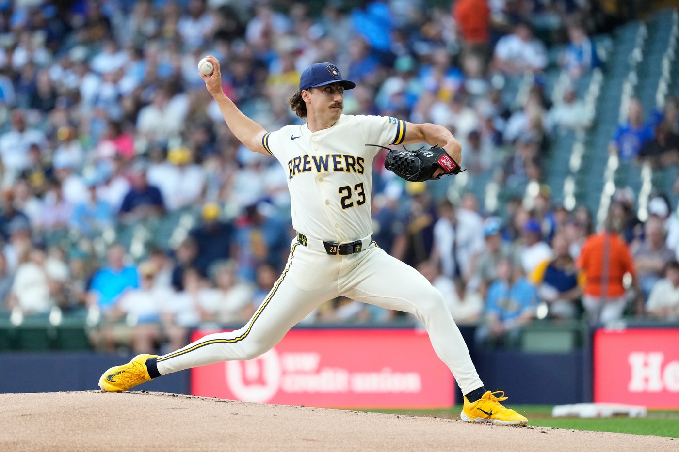 Horwitz drives in 3 runs, Pirates defeat Brewers for the 6th time in 7 games this season | iNFOnews.ca Horwitz drives in 3 runs, Pirates defeat Brewers for the 6th time in 7 games this season | iNFOnews.ca
