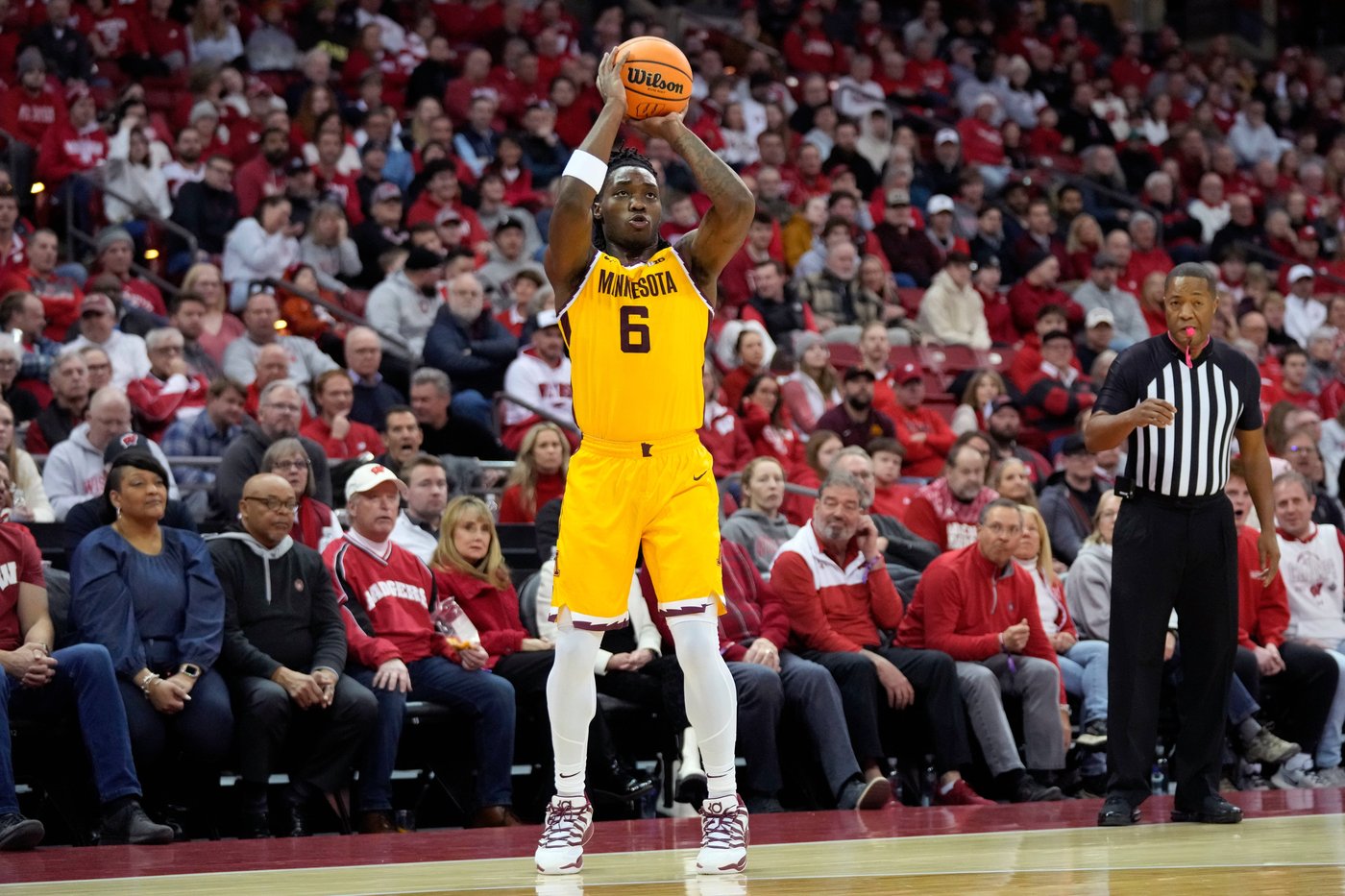 Blackwell scores 23, including Wisconsin's final 7 points, and Badgers rally past Minnesota 67-63 | iNFOnews.ca Blackwell scores 23, including Wisconsin's final 7 points, and Badgers rally past Minnesota 67-63 | iNFOnews.ca