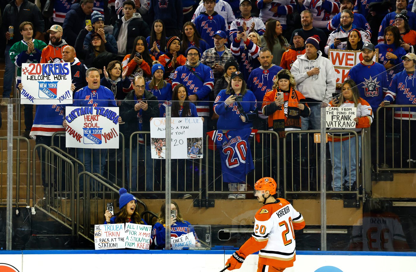 Chris Kreider and Jacob Trouba play at the Rangers for the 1st time since their trades to the Ducks | iNFOnews.ca