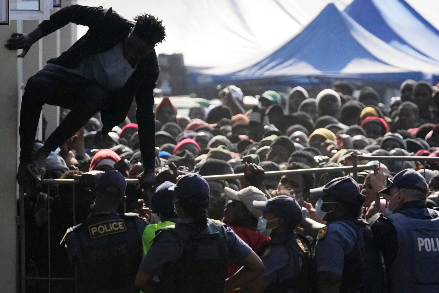 Immigrants are leaving South Africa as protests grow over illegal migration. Here's what to know | iNFOnews.ca Immigrants are leaving South Africa as protests grow over illegal migration. Here's what to know | iNFOnews.ca