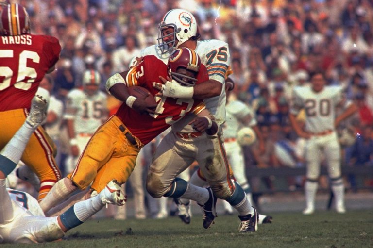 Manny Fernandez, key part to the 1972 perfect Dolphins season, dies at 79 | iNFOnews.ca