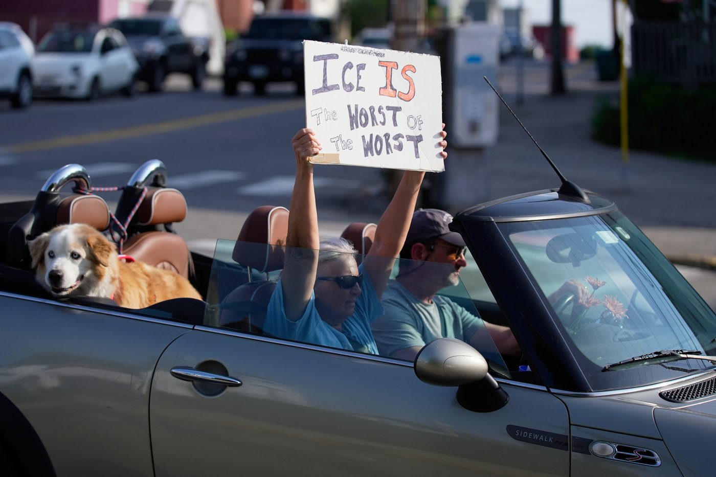 Maine protests after ICE fatally shoots a motorist, in photos | iNFOnews.ca