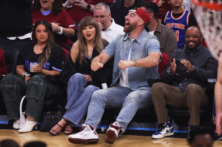 Life of A Basketball Fan: Taylor Swift attends Cavs-Knicks in Cleveland with fiance Travis Kelce | iNFOnews.ca