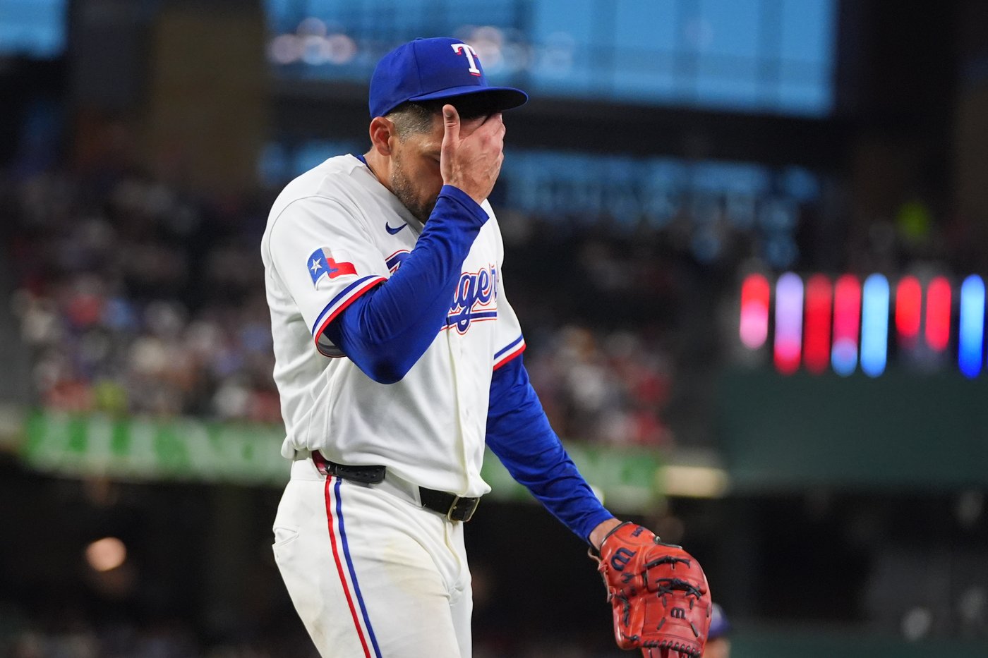 Eovaldi takes a no-hitter into the 5th inning in the Rangers' 10-4 win over the Tigers | iNFOnews.ca
