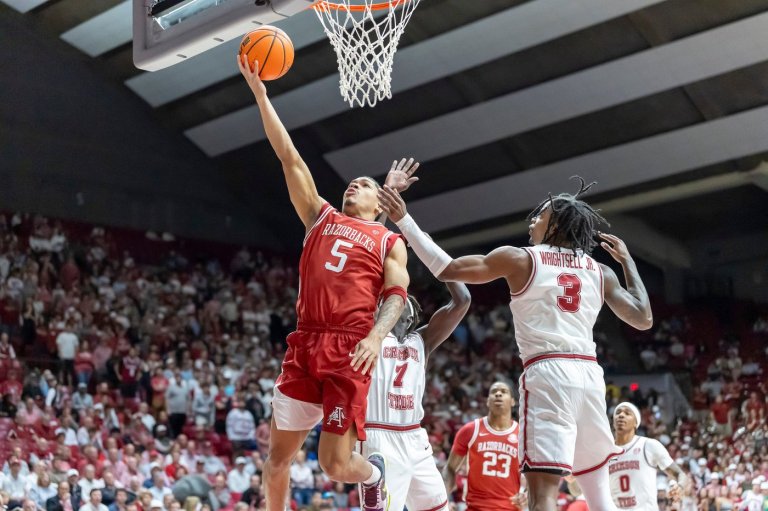 Darius Acuff Jr. scores 49 points against Alabama and nearly delivers in OT for Arkansas | iNFOnews.ca