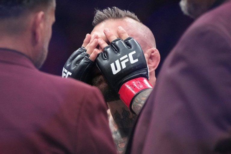 Conor McGregor suffers early knee injury in return, loses to Max Holloway at UFC 329 | iNFOnews.ca