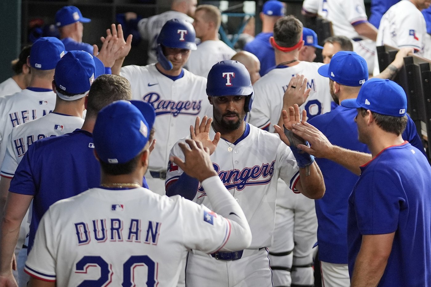 Marcus Semien hit in helmet early, stays in and has walk-off hit in 10th for Rangers vs. Braves | iNFOnews.ca