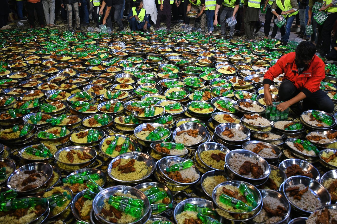 Ramadan ushers in a month of fasting, worship and charity for Muslims, in photos | iNFOnews.ca
