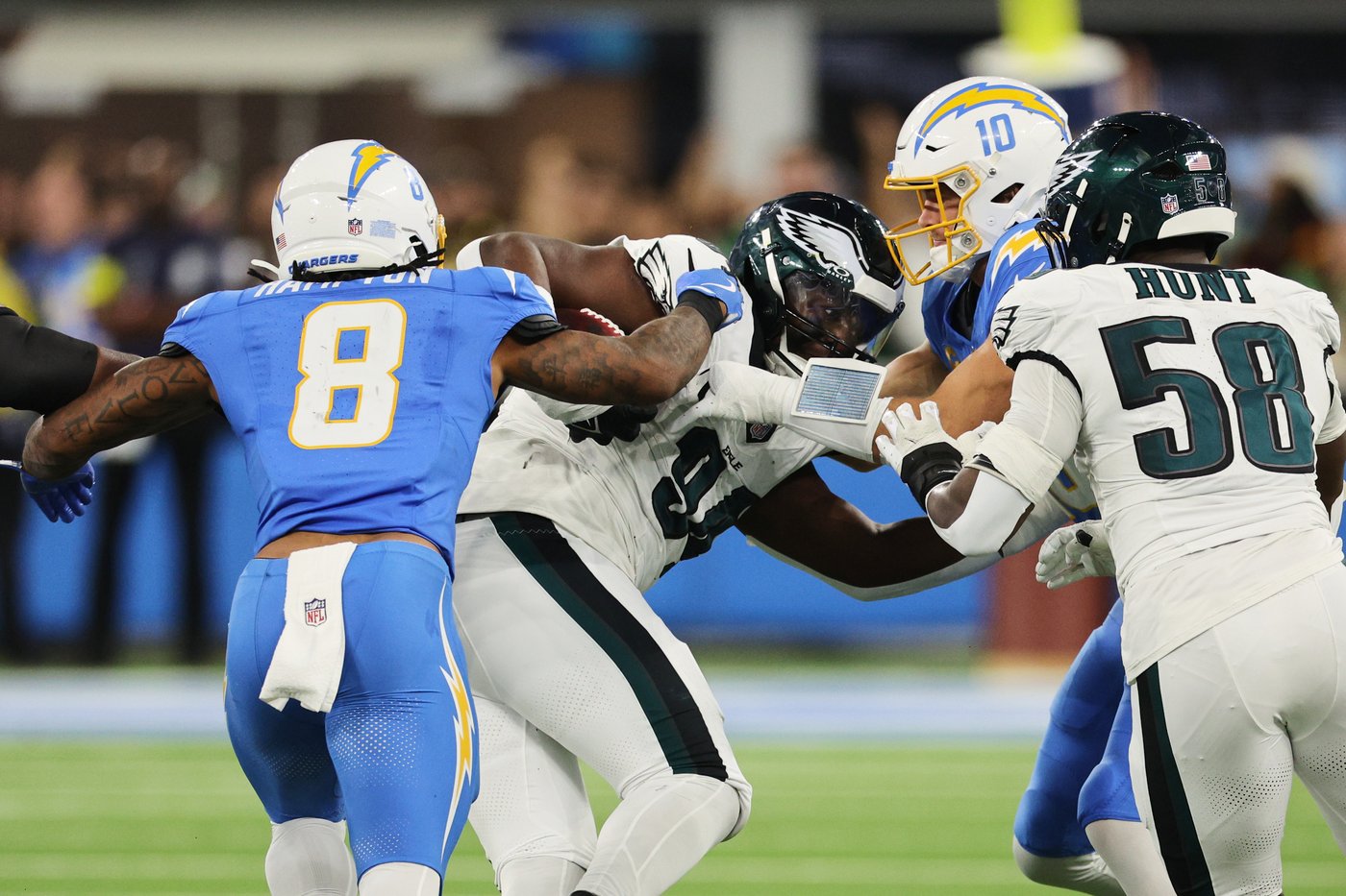 Chargers, Eagles in giving mood with three-turnover play | iNFOnews.ca