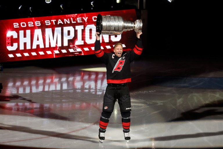 Hurricanes captain and reigning playoff MVP Jordan Staal is out 1-2 months with a torn calf muscle | iNFOnews.ca