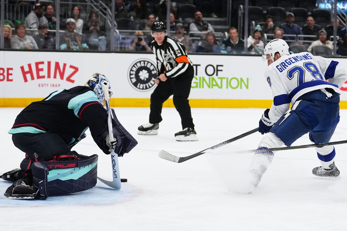 Nikita Kucherov nets a hat trick and 2 assists as the Lightning beat the Kraken 6-2 | iNFOnews.ca