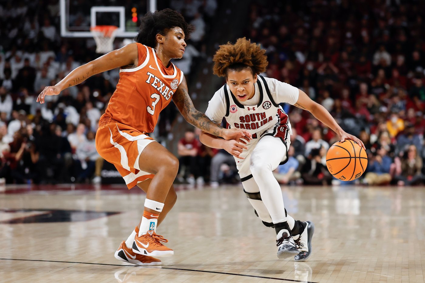 No. 2 South Carolina women beat No. 4 Texas 68-65 to avenge only loss | iNFOnews.ca