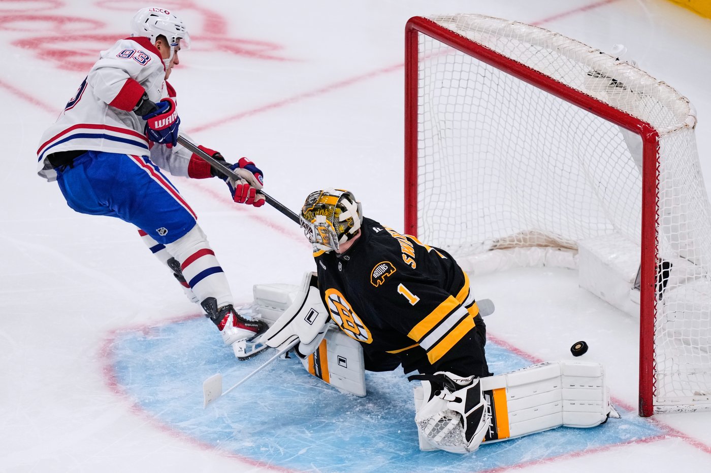 Montreal Canadiens thump Boston Bruins 6-2 in fight-filled affair | iNFOnews.ca Montreal Canadiens thump Boston Bruins 6-2 in fight-filled affair | iNFOnews.ca