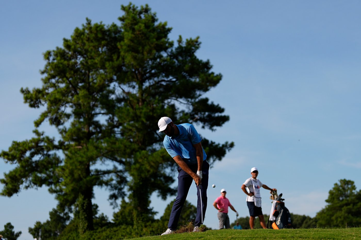 Jordan Spieth off to the start he needs with a 65 to share the lead in PGA Tour playoff opener | iNFOnews.ca Jordan Spieth off to the start he needs with a 65 to share the lead in PGA Tour playoff opener | iNFOnews.ca