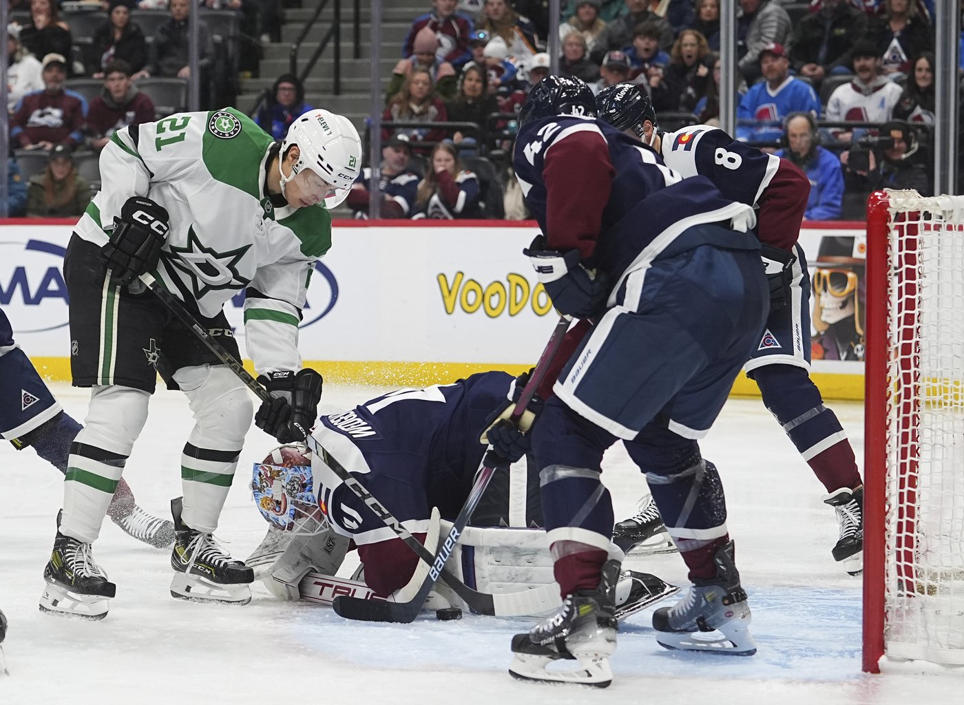 Avs playmaker Cale Makar becomes one of the fastest defensemen in NHL history to reach 100 goals | iNFOnews.ca