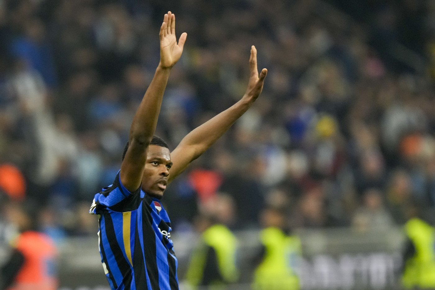 Club World Cup rules let FIFA solve disputes between teams who want to select same player | iNFOnews.ca Club World Cup rules let FIFA solve disputes between teams who want to select same player | iNFOnews.ca