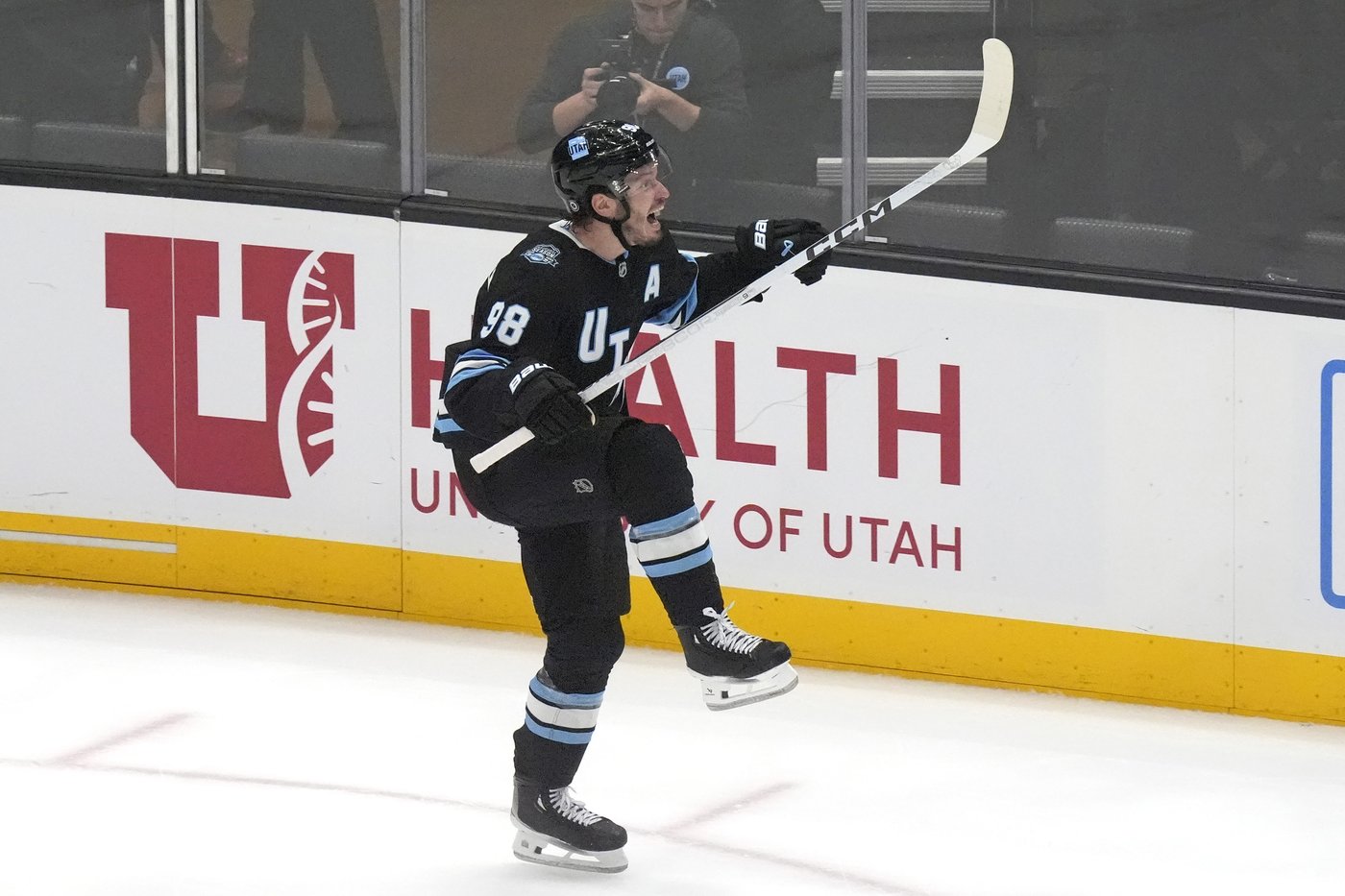 Mikhail Sergachev scores in OT to lift Utah over the Canucks 3-2 | iNFOnews.ca Mikhail Sergachev scores in OT to lift Utah over the Canucks 3-2 | iNFOnews.ca