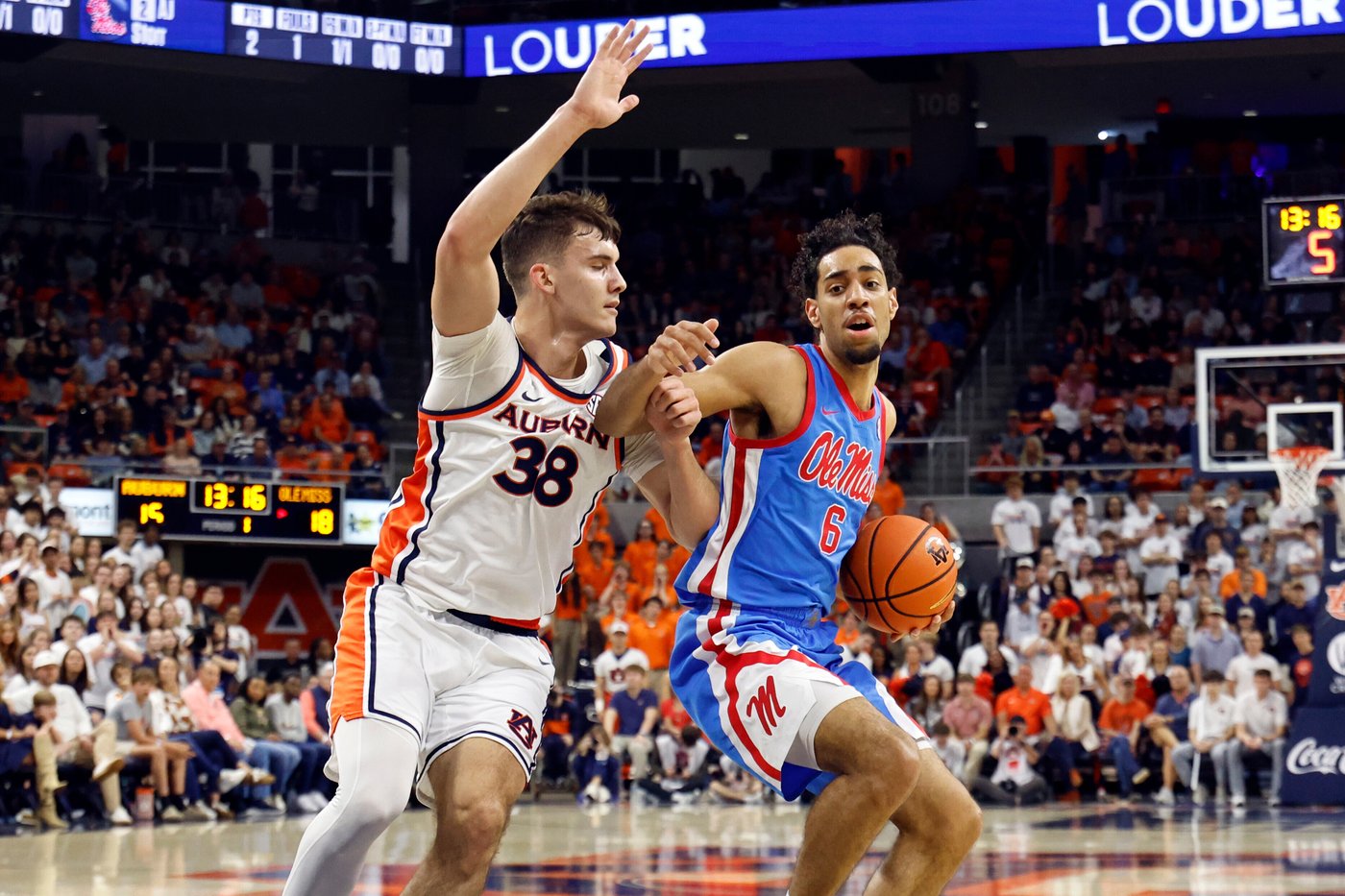 Pinkins and Storr score 26 apiece, Ole Miss beats Auburn 85-79 to snap a 10-game skid | iNFOnews.ca