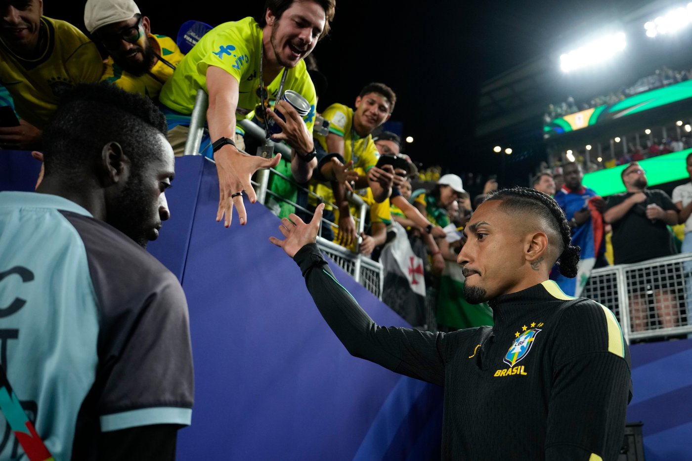 Raphinha has a hamstring injury and will undergo treatment, Brazil says | iNFOnews.ca