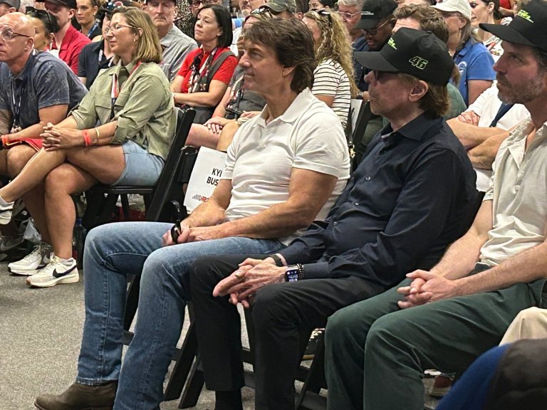 Tom Cruise announces a follow-up film to 'Days of Thunder' to hit theaters in 2028 | iNFOnews.ca
