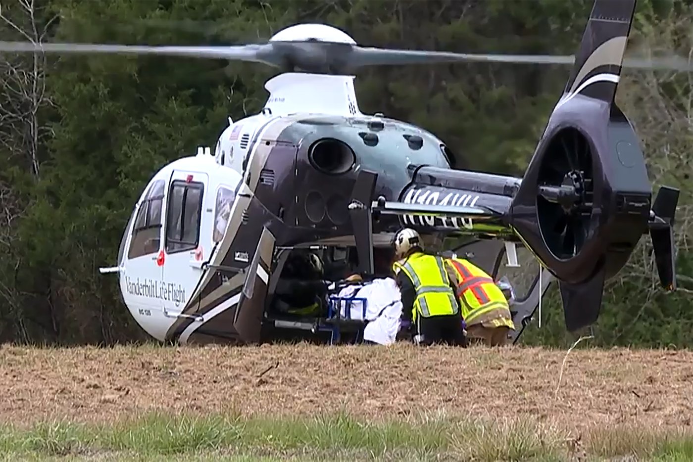2 students dead and at least 7 others injured in Tennessee school bus crash | iNwheels