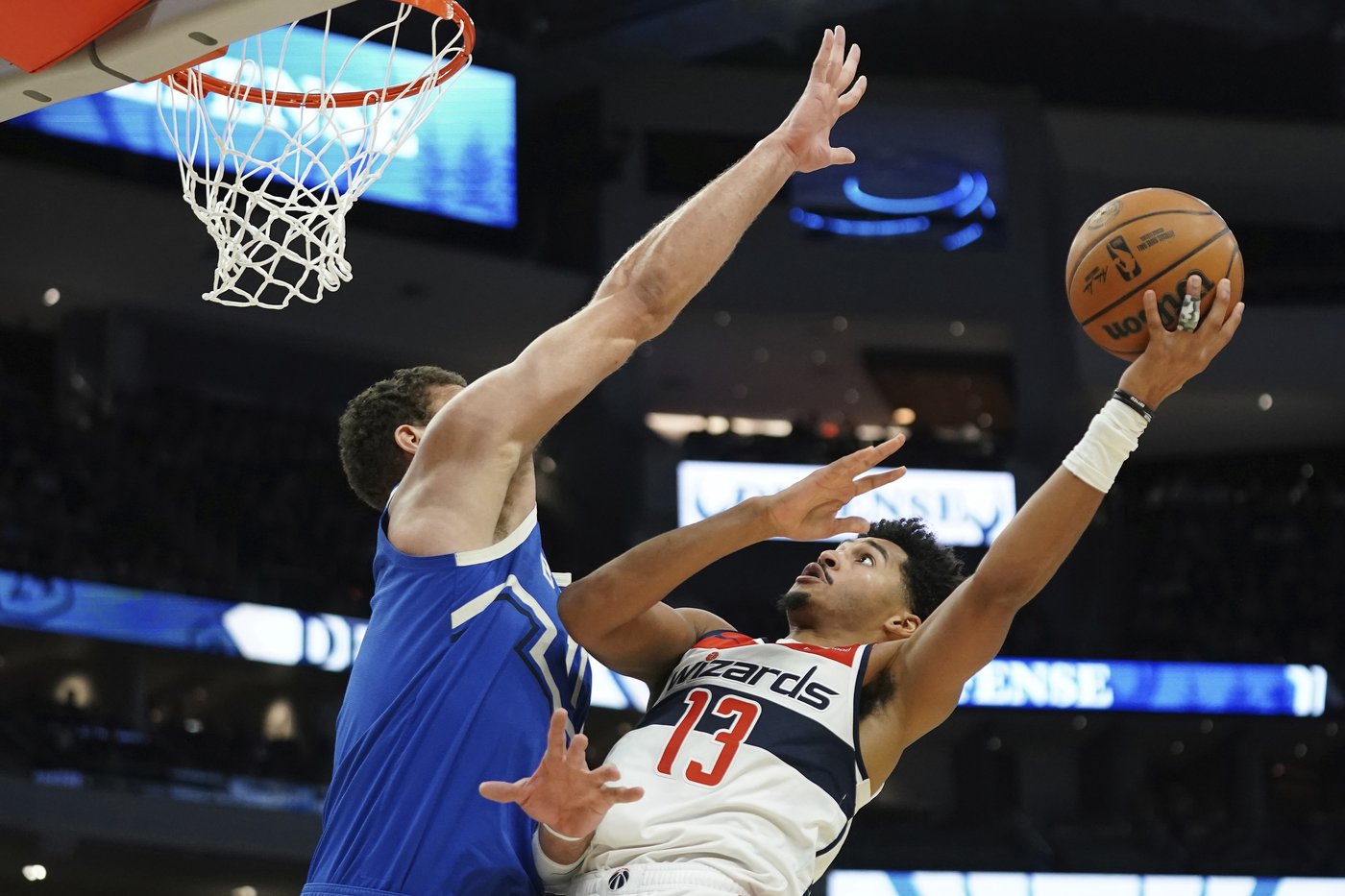 Antetokounmpo has 42 points, 12 rebounds and 11 assists, Bucks win 6th straight 124-114 over Wizards | iNFOnews.ca
