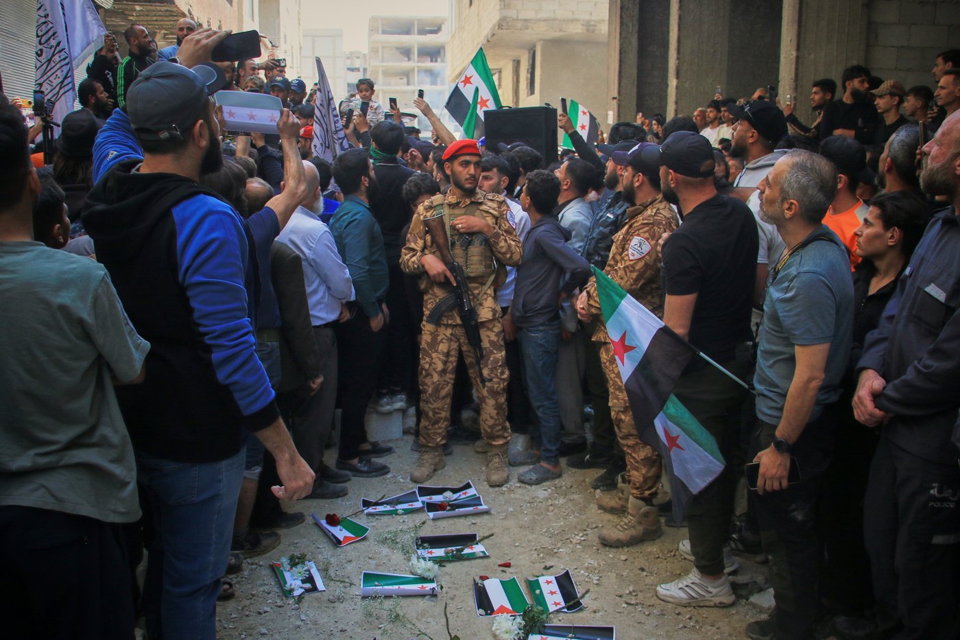 Syrian authorities arrest ex-intelligence officer tied to a leaked video of a massacre | iNFOnews.ca Syrian authorities arrest ex-intelligence officer tied to a leaked video of a massacre | iNFOnews.ca