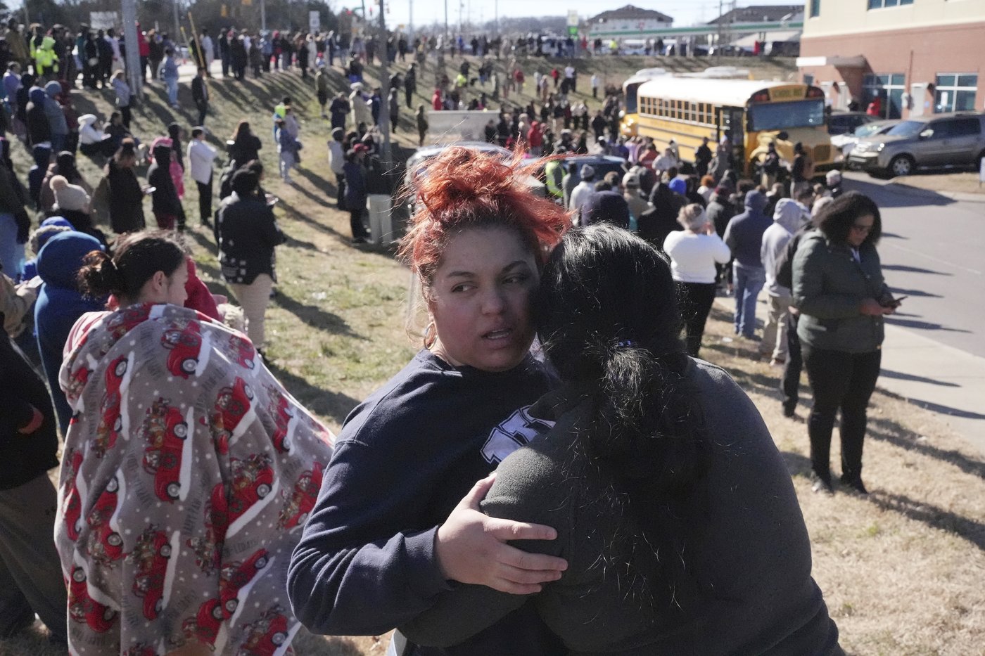 Nashville school shooter who killed 1 student and himself had brandished a box cutter at school | iNFOnews.ca Nashville school shooter who killed 1 student and himself had brandished a box cutter at school | iNFOnews.ca