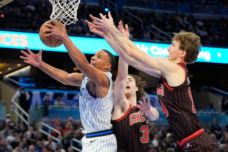 Bane's big 4th quarter helps the Magic beat the struggling Bulls 125-120 | iNFOnews.ca