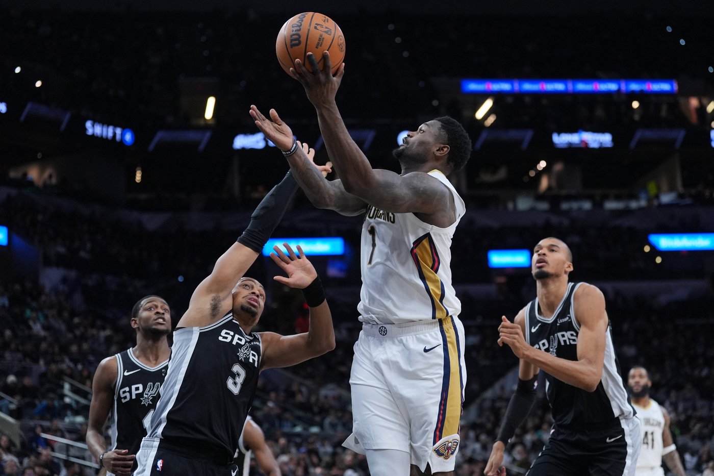 Pelicans squander 20-point lead, rebound to beat Spurs 104-95 | iNFOnews.ca Pelicans squander 20-point lead, rebound to beat Spurs 104-95 | iNFOnews.ca