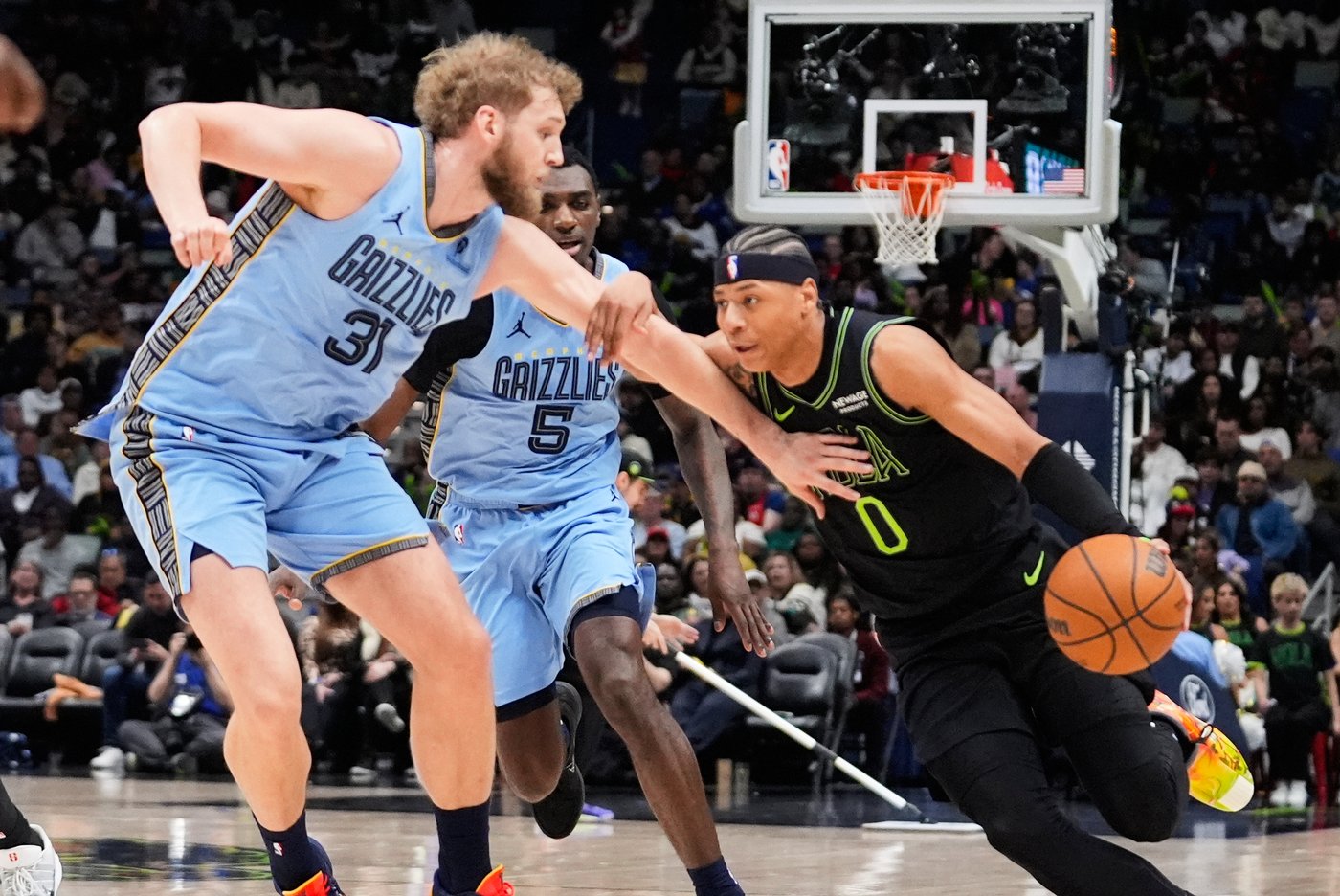 Hawks address persistent lack of depth at center by acquiring Jock Landale from Jazz, AP source says | iNFOnews.ca