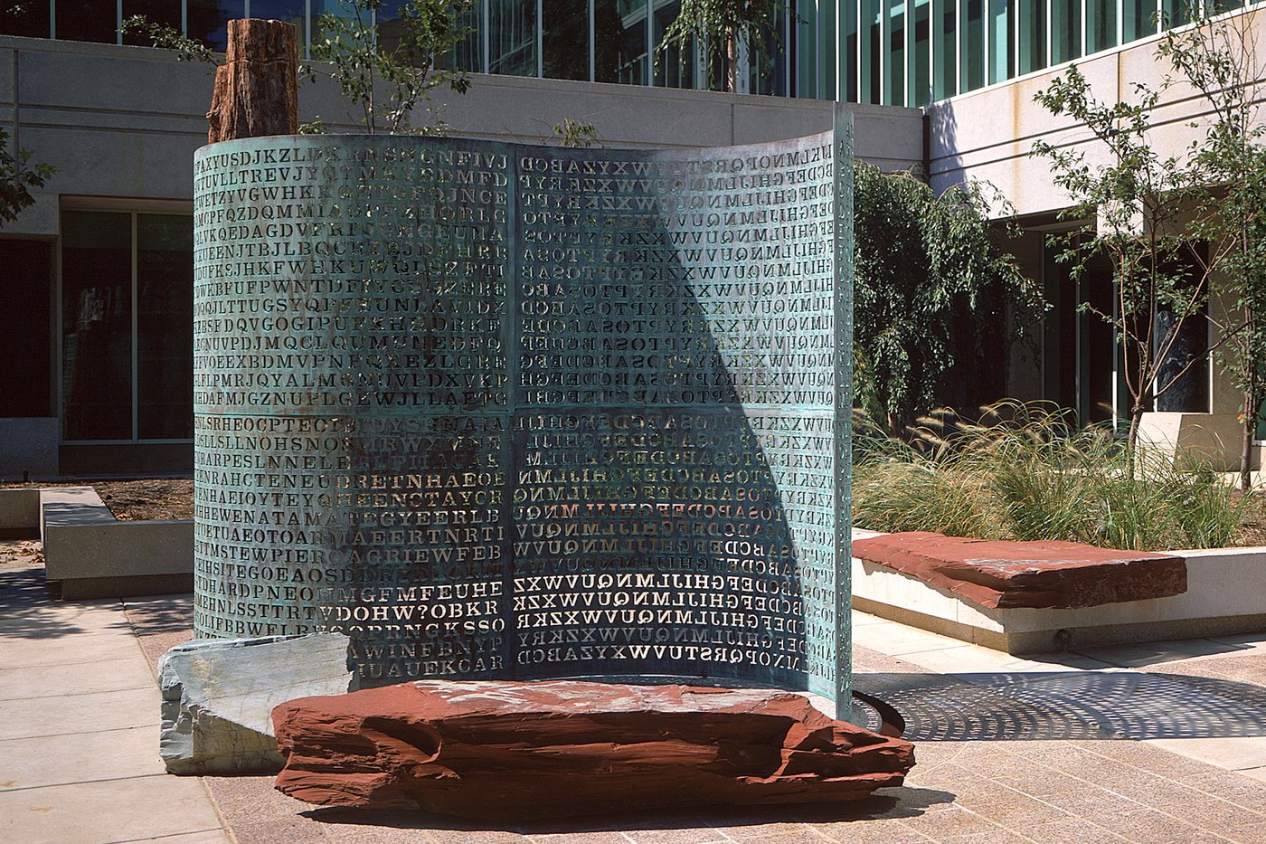 Solution goes on auction for CIA HQ's 'Kryptos' sculpture that has stumped code breakers for decades | iNFOnews.ca
