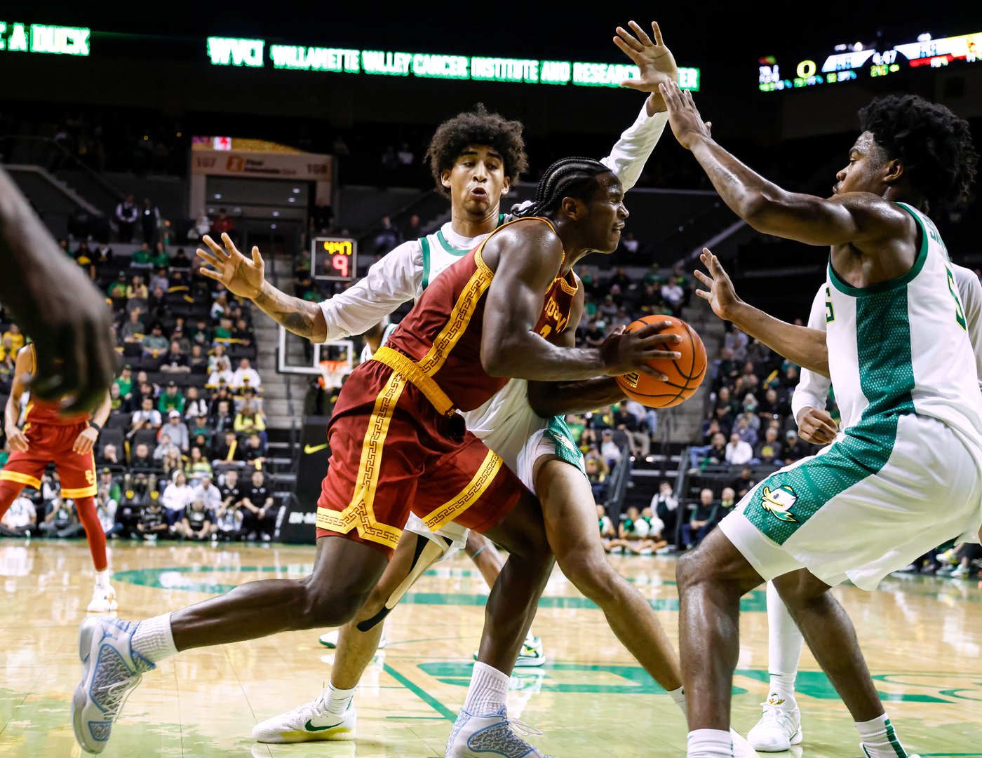 USC guard Amarion Dickerson sidelined for 3 to 4 months with hip injury | iNFOnews.ca