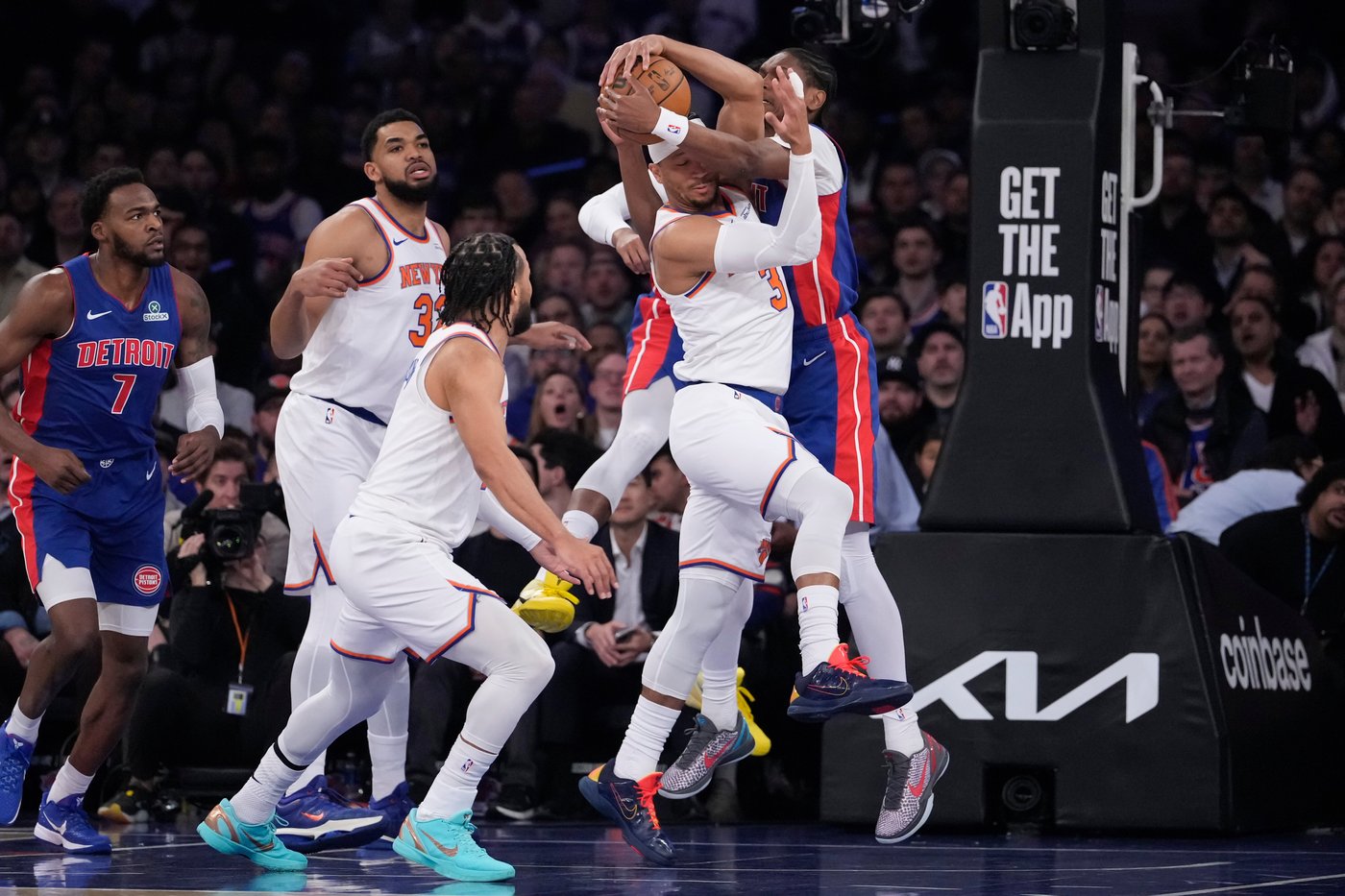 Cunningham's 42 points, 13 assists lead Pistons to a 126-111 win over the Knicks | iNFOnews.ca