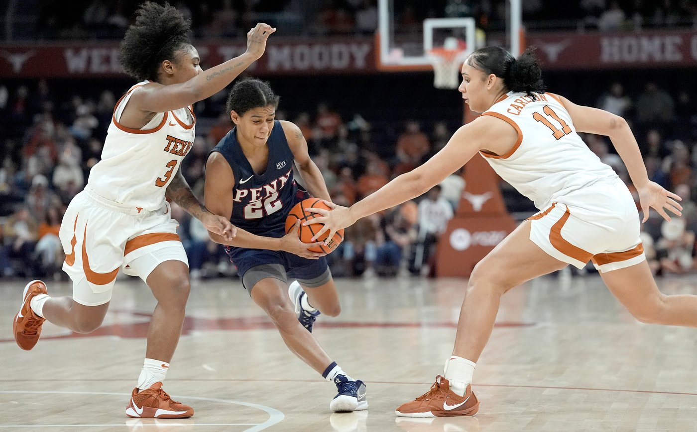 Booker's 17 points, 10 rebounds pace No. 4 Texas to an 81-63 win against Pennsylvania | iNFOnews.ca