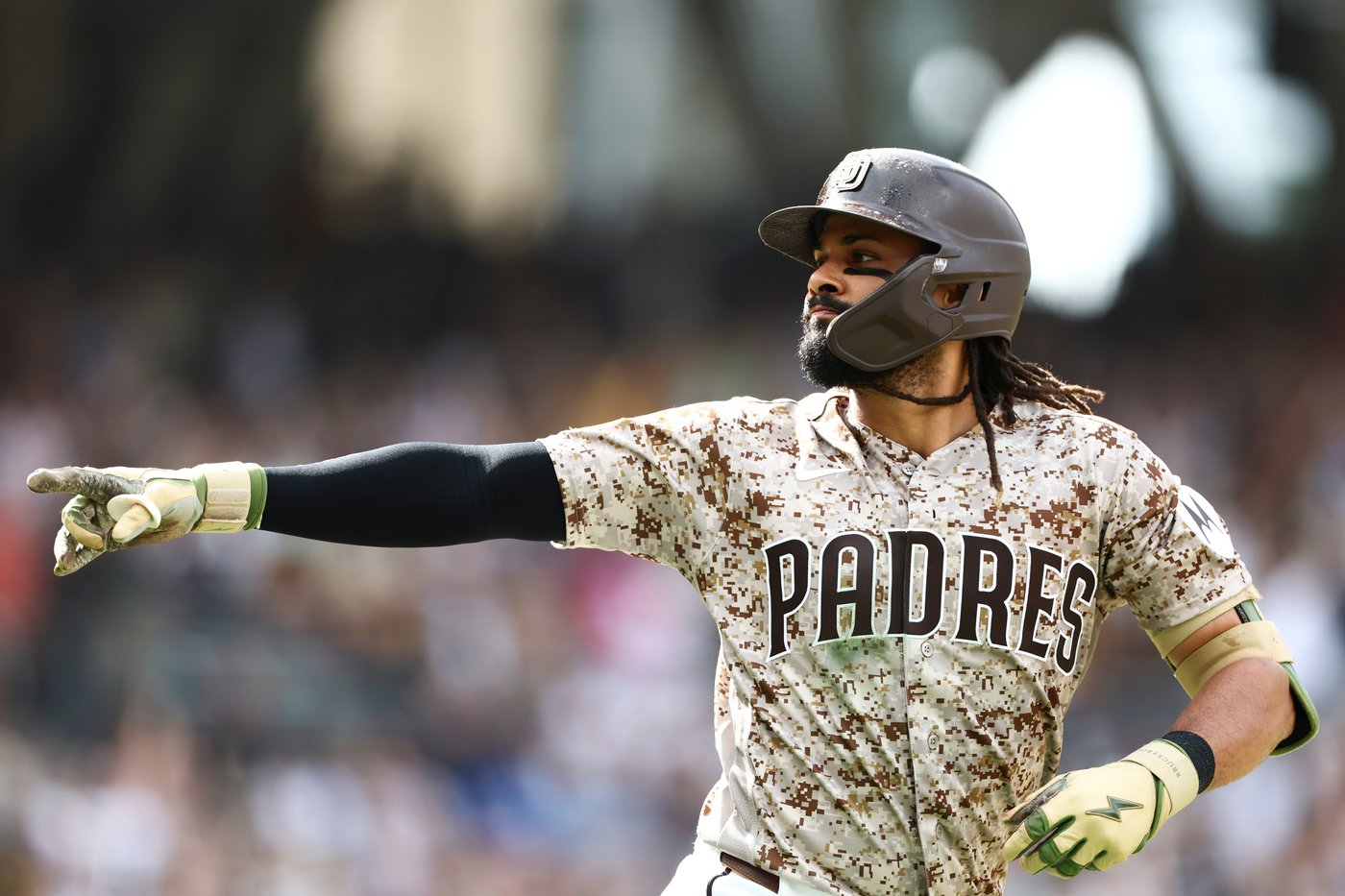 Cronenworth homers twice, Padres beat Marlins 7-3 to lower wild-card magic number to 2 | iNFOnews.ca Cronenworth homers twice, Padres beat Marlins 7-3 to lower wild-card magic number to 2 | iNFOnews.ca